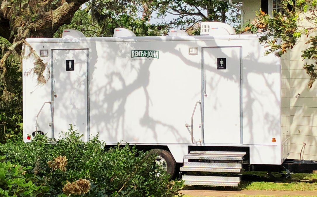 5 Undeniable Reasons to Rent a Portable Bathroom Trailer Now RentAJohn